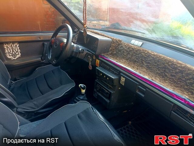 Красный ВАЗ 21099, объемом двигателя 1.5 л и пробегом 0 тыс. км за 1000 $, фото 8 на Automoto.ua