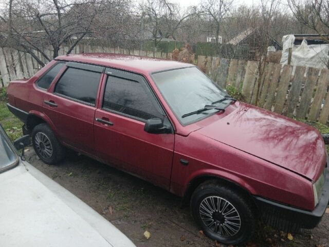 Красный ВАЗ 21099, объемом двигателя 1.5 л и пробегом 51 тыс. км за 1488 $, фото 7 на Automoto.ua