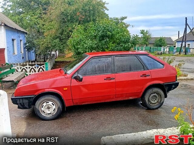 Красный ВАЗ 21099, объемом двигателя 1.5 л и пробегом 185 тыс. км за 700 $, фото 1 на Automoto.ua