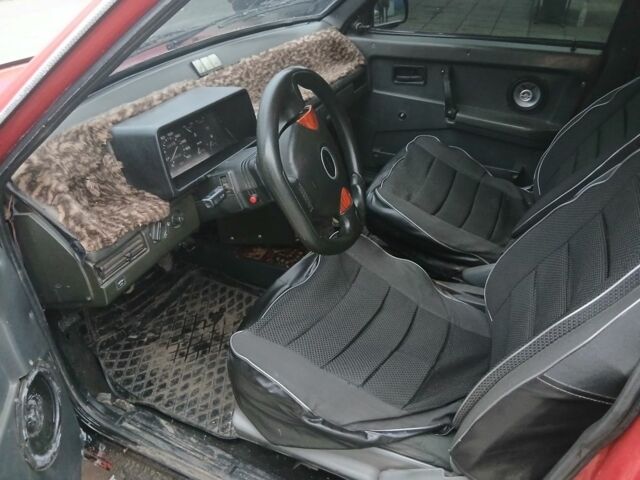 Красный ВАЗ 21099, объемом двигателя 1.5 л и пробегом 250 тыс. км за 650 $, фото 4 на Automoto.ua