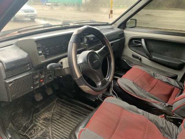 Красный ВАЗ 21099, объемом двигателя 1.5 л и пробегом 240 тыс. км за 1200 $, фото 5 на Automoto.ua