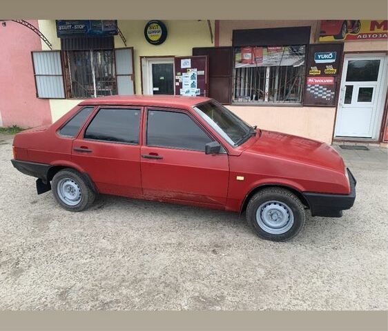 Красный ВАЗ 21099, объемом двигателя 1.5 л и пробегом 240 тыс. км за 1200 $, фото 1 на Automoto.ua