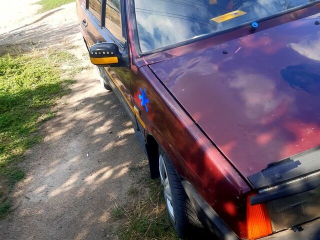 ВАЗ 21099 1996 в Новоукраинке на Automoto.ua Красный ВАЗ 21099, объемом двигателя 1.5 л и пробегом 0 тыс. км за 620 $, фото 1 на Automoto.ua