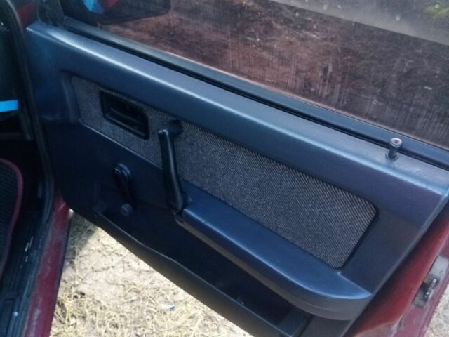 Червоний ВАЗ 21099, об'ємом двигуна 1.5 л та пробігом 1000 тис. км за 1100 $, фото 4 на Automoto.ua