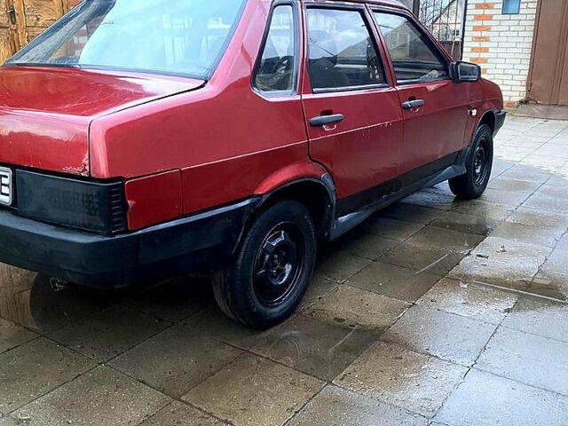 Красный ВАЗ 21099, объемом двигателя 1.5 л и пробегом 231 тыс. км за 850 $, фото 3 на Automoto.ua