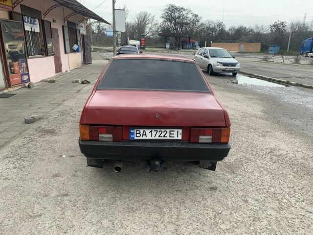 Красный ВАЗ 21099, объемом двигателя 1.5 л и пробегом 240 тыс. км за 1200 $, фото 4 на Automoto.ua