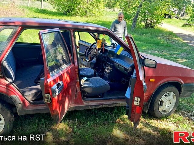 Красный ВАЗ 21099, объемом двигателя 1.5 л и пробегом 0 тыс. км за 900 $, фото 5 на Automoto.ua