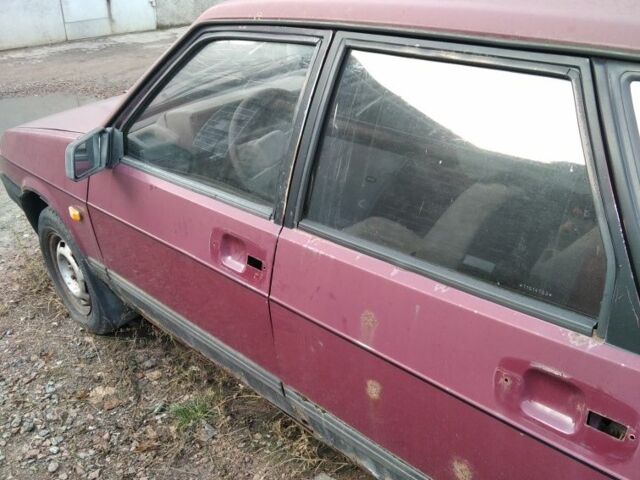 Червоний ВАЗ 21099, об'ємом двигуна 1.5 л та пробігом 260 тис. км за 330 $, фото 4 на Automoto.ua