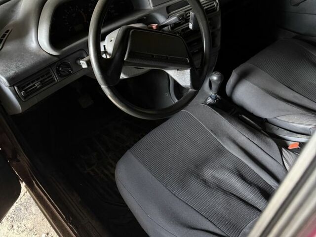 Красный ВАЗ 21099, объемом двигателя 1.5 л и пробегом 300 тыс. км за 952 $, фото 2 на Automoto.ua