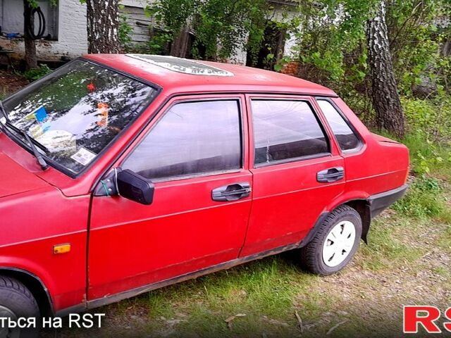 Красный ВАЗ 21099, объемом двигателя 1.5 л и пробегом 0 тыс. км за 900 $, фото 2 на Automoto.ua