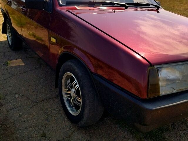 Красный ВАЗ 21099, объемом двигателя 1.5 л и пробегом 250 тыс. км за 1250 $, фото 6 на Automoto.ua