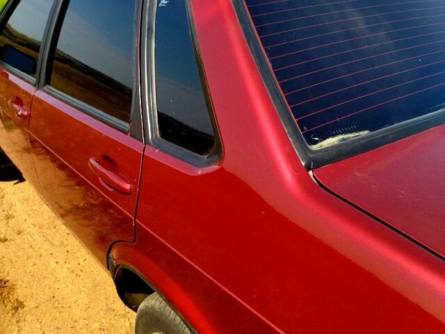 Красный ВАЗ 21099, объемом двигателя 1.5 л и пробегом 250 тыс. км за 1250 $, фото 1 на Automoto.ua