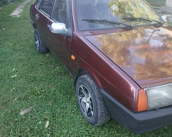 Красный ВАЗ 21099, объемом двигателя 1.6 л и пробегом 300 тыс. км за 750 $, фото 4 на Automoto.ua