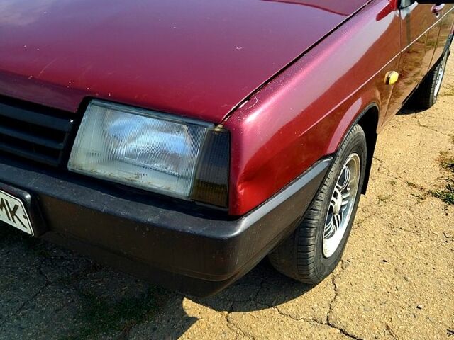 Красный ВАЗ 21099, объемом двигателя 1.5 л и пробегом 250 тыс. км за 1250 $, фото 5 на Automoto.ua