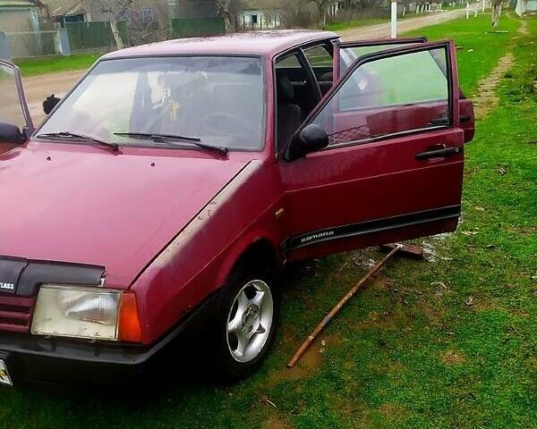 Красный ВАЗ 21099, объемом двигателя 1.5 л и пробегом 100 тыс. км за 650 $, фото 1 на Automoto.ua