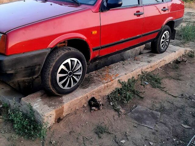 Красный ВАЗ 21099, объемом двигателя 1.5 л и пробегом 0 тыс. км за 950 $, фото 3 на Automoto.ua