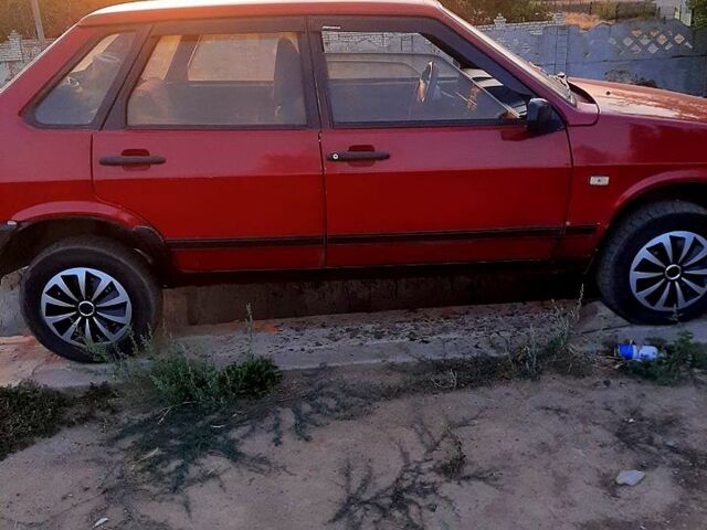 Красный ВАЗ 21099, объемом двигателя 1.5 л и пробегом 0 тыс. км за 950 $, фото 5 на Automoto.ua