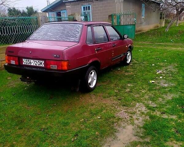 Красный ВАЗ 21099, объемом двигателя 1.5 л и пробегом 100 тыс. км за 650 $, фото 3 на Automoto.ua
