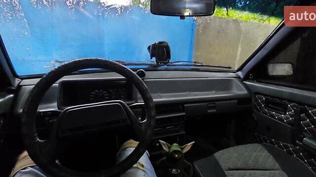 Красный ВАЗ 21099, объемом двигателя 1.5 л и пробегом 120 тыс. км за 2590 $, фото 6 на Automoto.ua