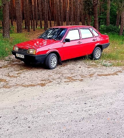 Красный ВАЗ 21099, объемом двигателя 1.5 л и пробегом 0 тыс. км за 1500 $, фото 1 на Automoto.ua