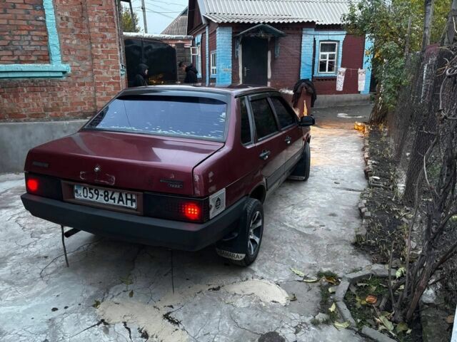 Красный ВАЗ 21099, объемом двигателя 1 л и пробегом 9 тыс. км за 1250 $, фото 12 на Automoto.ua