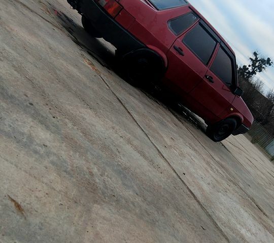 Красный ВАЗ 21099, объемом двигателя 1.5 л и пробегом 100 тыс. км за 1150 $, фото 4 на Automoto.ua