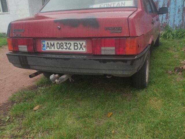 Красный ВАЗ 21099, объемом двигателя 1.5 л и пробегом 275 тыс. км за 632 $, фото 2 на Automoto.ua