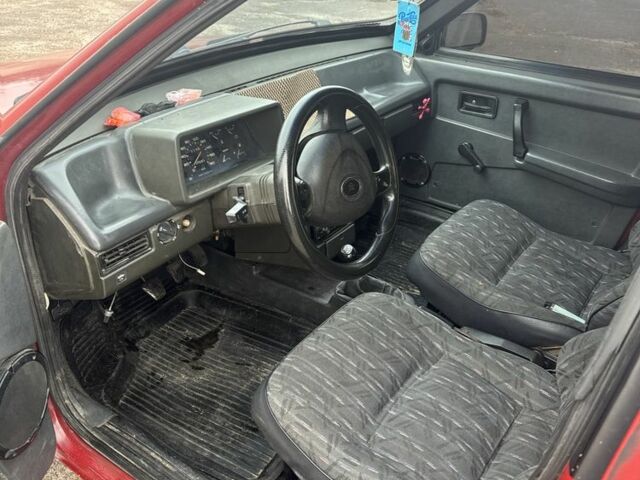 Красный ВАЗ 21099, объемом двигателя 1.5 л и пробегом 3 тыс. км за 737 $, фото 5 на Automoto.ua