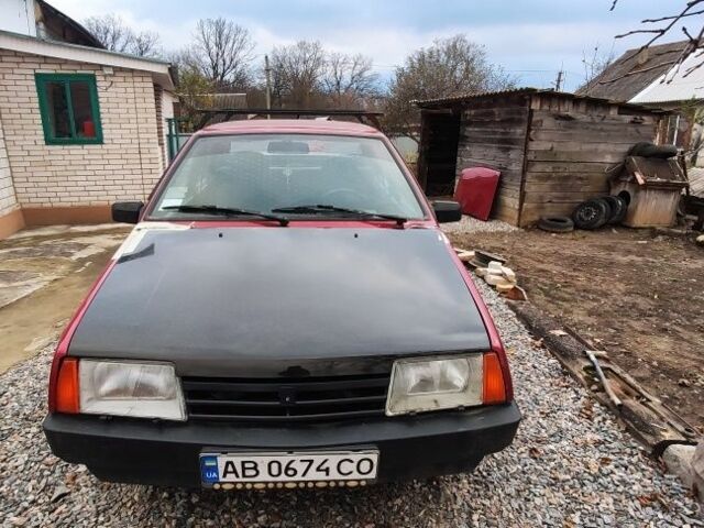 Красный ВАЗ 21099, объемом двигателя 1.5 л и пробегом 70 тыс. км за 1250 $, фото 2 на Automoto.ua