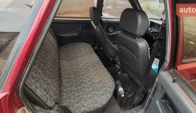 Красный ВАЗ 21099, объемом двигателя 1.5 л и пробегом 70 тыс. км за 1250 $, фото 4 на Automoto.ua