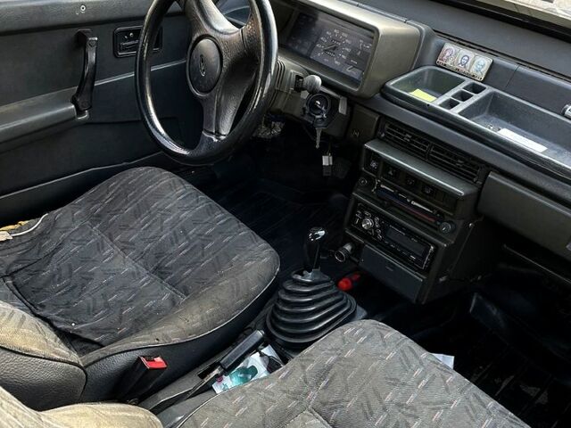 Красный ВАЗ 21099, объемом двигателя 1.5 л и пробегом 1 тыс. км за 1100 $, фото 4 на Automoto.ua
