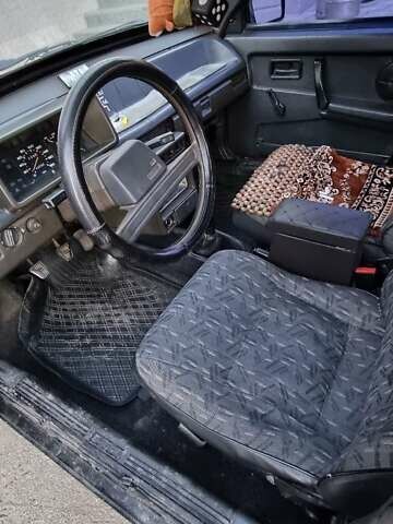 Красный ВАЗ 21099, объемом двигателя 1.5 л и пробегом 168 тыс. км за 1500 $, фото 5 на Automoto.ua