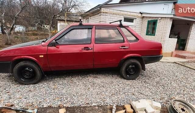 Красный ВАЗ 21099, объемом двигателя 1.5 л и пробегом 70 тыс. км за 1250 $, фото 7 на Automoto.ua