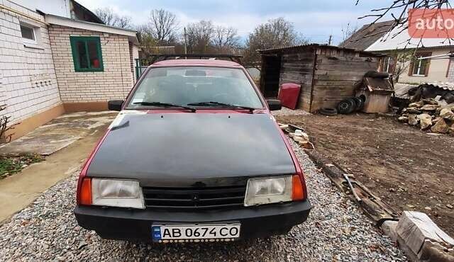 Красный ВАЗ 21099, объемом двигателя 1.5 л и пробегом 70 тыс. км за 1250 $, фото 1 на Automoto.ua