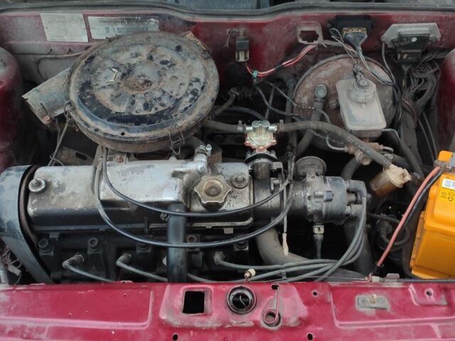 Красный ВАЗ 21099, объемом двигателя 1.5 л и пробегом 70 тыс. км за 1250 $, фото 7 на Automoto.ua