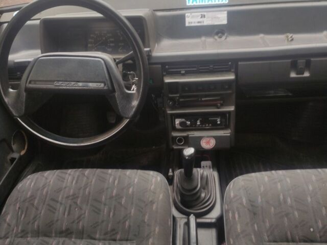 Красный ВАЗ 21099, объемом двигателя 1.5 л и пробегом 275 тыс. км за 632 $, фото 6 на Automoto.ua