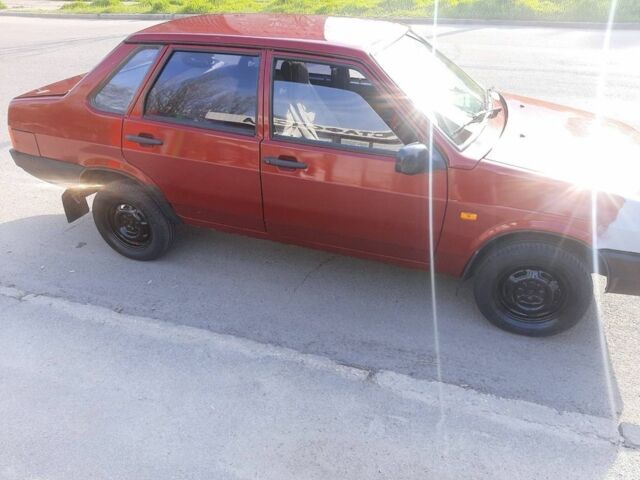 Червоний ВАЗ 21099, об'ємом двигуна 1.5 л та пробігом 230 тис. км за 1300 $, фото 2 на Automoto.ua