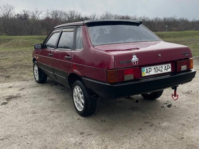 Красный ВАЗ 21099, объемом двигателя 1.5 л и пробегом 250 тыс. км за 1150 $, фото 3 на Automoto.ua