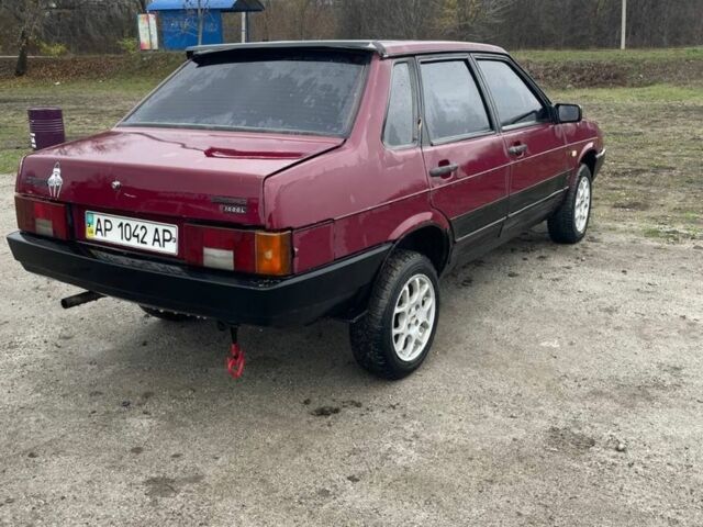 Красный ВАЗ 21099, объемом двигателя 1.5 л и пробегом 250 тыс. км за 1150 $, фото 1 на Automoto.ua