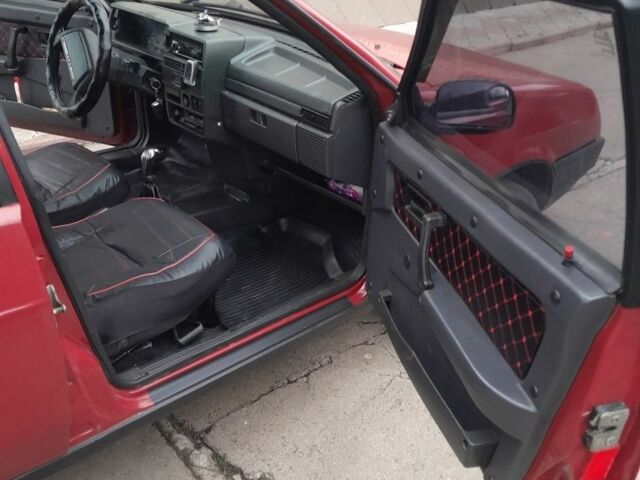 Красный ВАЗ 21099, объемом двигателя 1.5 л и пробегом 123 тыс. км за 2100 $, фото 7 на Automoto.ua