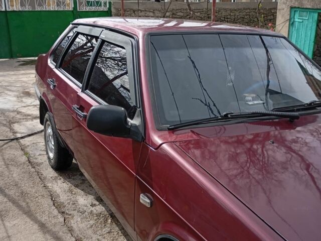 Красный ВАЗ 21099, объемом двигателя 1.5 л и пробегом 153 тыс. км за 1700 $, фото 3 на Automoto.ua
