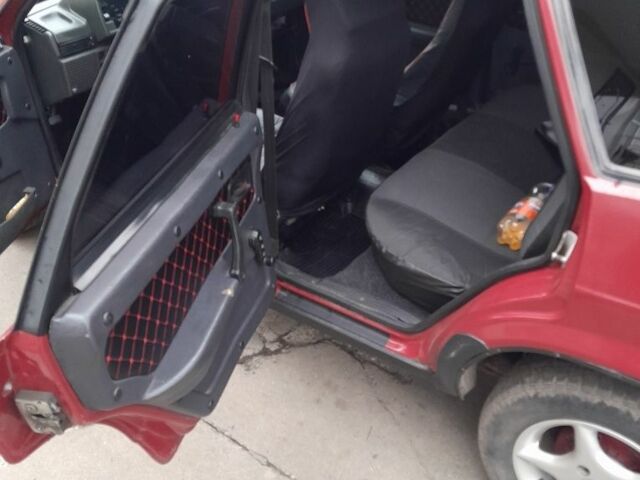 Красный ВАЗ 21099, объемом двигателя 1.5 л и пробегом 123 тыс. км за 2100 $, фото 6 на Automoto.ua