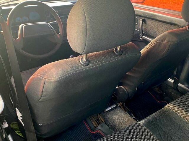 Красный ВАЗ 21099, объемом двигателя 1.5 л и пробегом 300 тыс. км за 1650 $, фото 6 на Automoto.ua