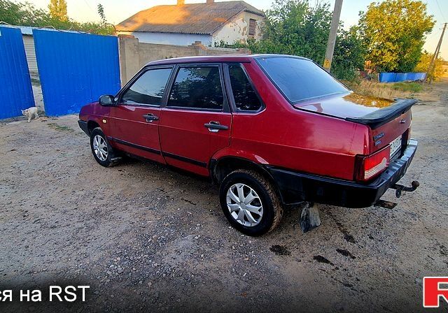 Красный ВАЗ 21099, объемом двигателя 1.5 л и пробегом 0 тыс. км за 800 $, фото 3 на Automoto.ua