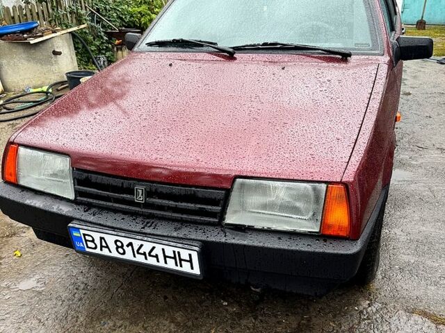 Красный ВАЗ 21099, объемом двигателя 1.5 л и пробегом 200 тыс. км за 1900 $, фото 2 на Automoto.ua