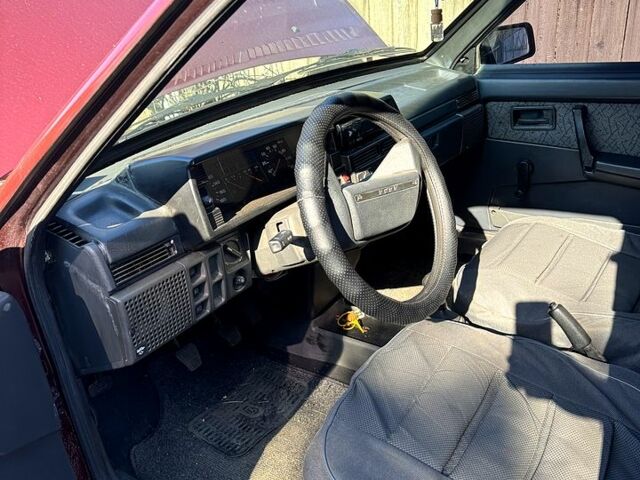 Красный ВАЗ 21099, объемом двигателя 1.5 л и пробегом 200 тыс. км за 1900 $, фото 7 на Automoto.ua