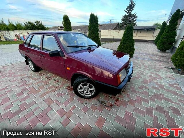 Червоний ВАЗ 21099, об'ємом двигуна 1.5 л та пробігом 150 тис. км за 1800 $, фото 1 на Automoto.ua