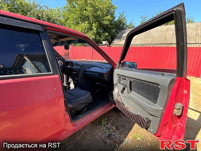 Красный ВАЗ 21099, объемом двигателя 1.5 л и пробегом 245 тыс. км за 2150 $, фото 2 на Automoto.ua