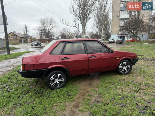 Красный ВАЗ 21099, объемом двигателя 1.5 л и пробегом 200 тыс. км за 1800 $, фото 1 на Automoto.ua