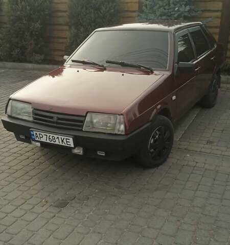 Красный ВАЗ 21099, объемом двигателя 1.5 л и пробегом 250 тыс. км за 1750 $, фото 1 на Automoto.ua